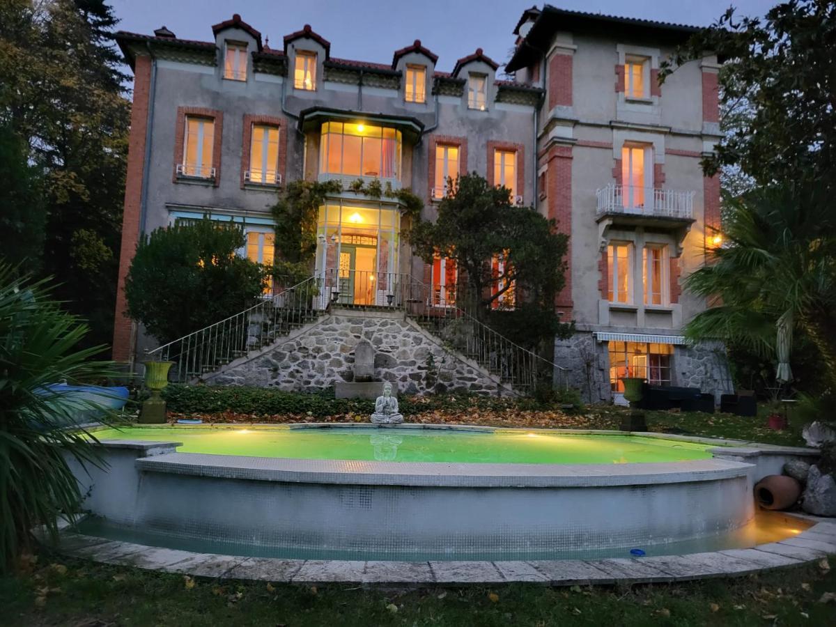 Le Temps Des Cerises Hotel Genolhac Bagian luar foto